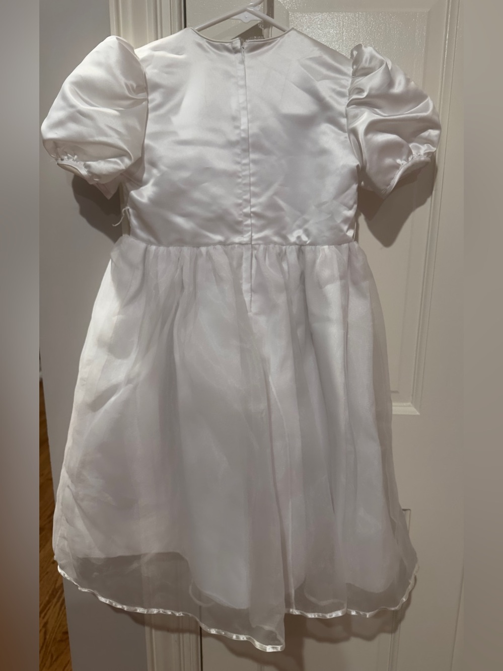 Girls White Satin & Organza Party Dress with Puff Sleeves - Picture 3 of 11